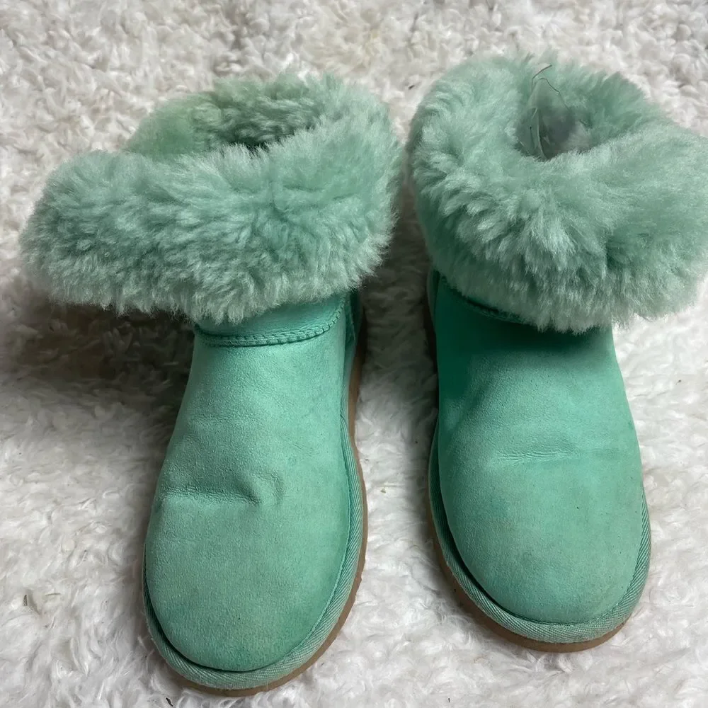 UGG leather suede mint green short boots side button fur lining  big girl SZ4